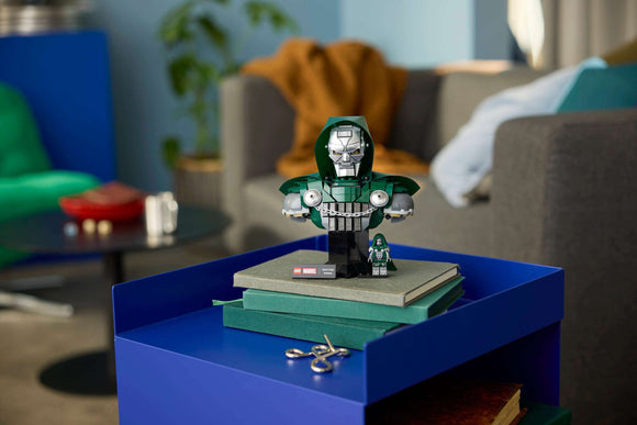 LEGO® Doctor Doom Bust 76345