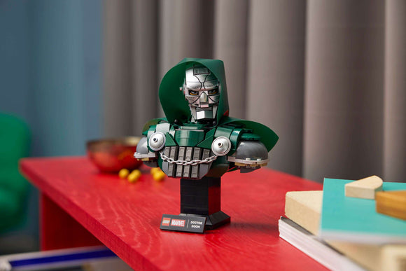 LEGO® Doctor Doom Bust 76345