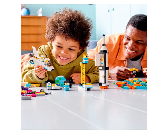 LEGO® Classic Space Mission 11022