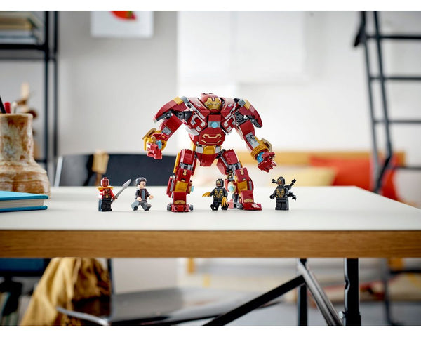 LEGO® The Hulkbuster: The Battle of Wakanda 76247