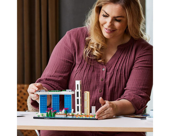 LEGO® Singapore 21057