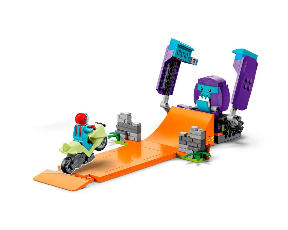 LEGO® City Smashing Chimpanzee Stunt Loop 60338