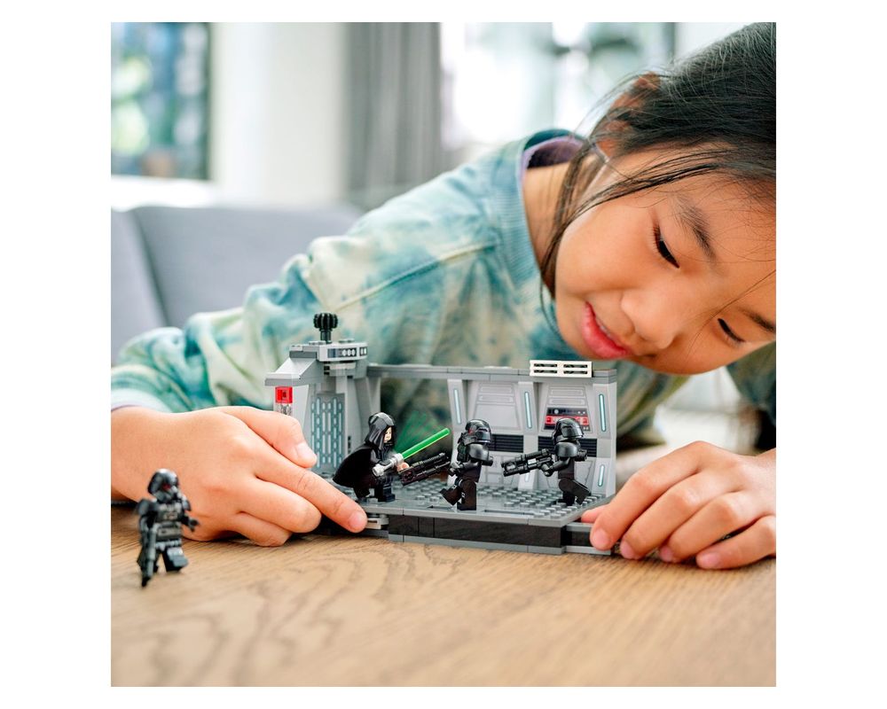 LEGO® Dark Trooper™ Attack 75324
