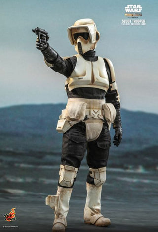 Star Wars: The Mandalorian - Scout Trooper 1/6th Scale Hot Toys Action Figure